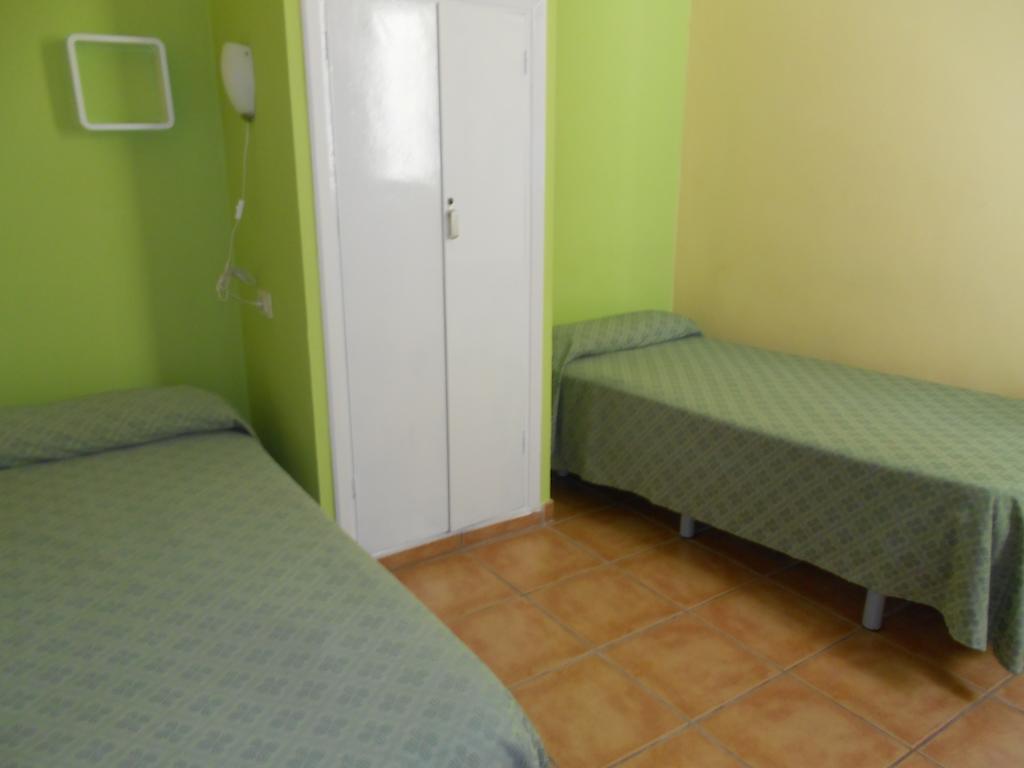 Pensión Mova Santa Cruz de Tenerife Habitación foto